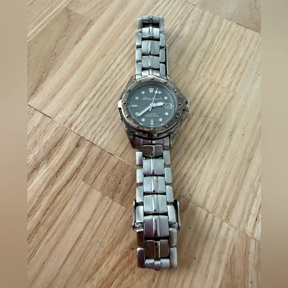 Vintage ladies Eddie Bauer sport watch NEW BATTERY